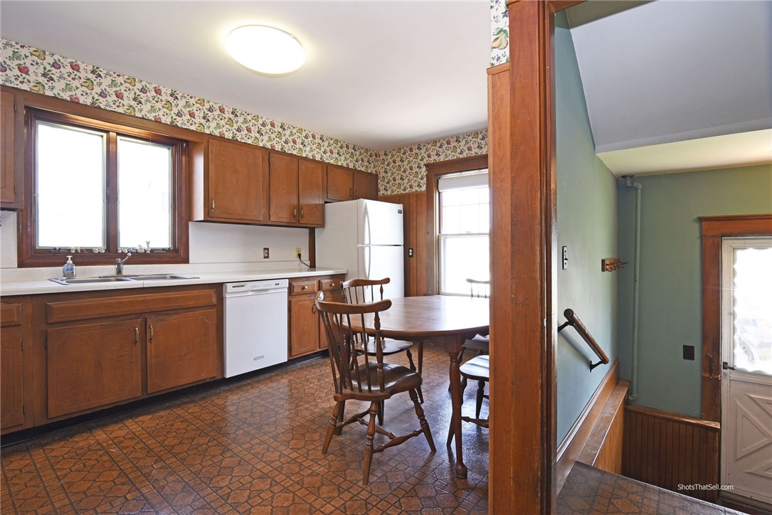 14 Brandon Road Cranston, RI 02910 - Photo 12 of 26