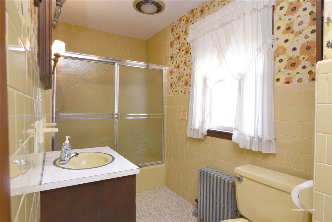 14 Brandon Road Cranston, RI 02910 - Photo 18 of 26