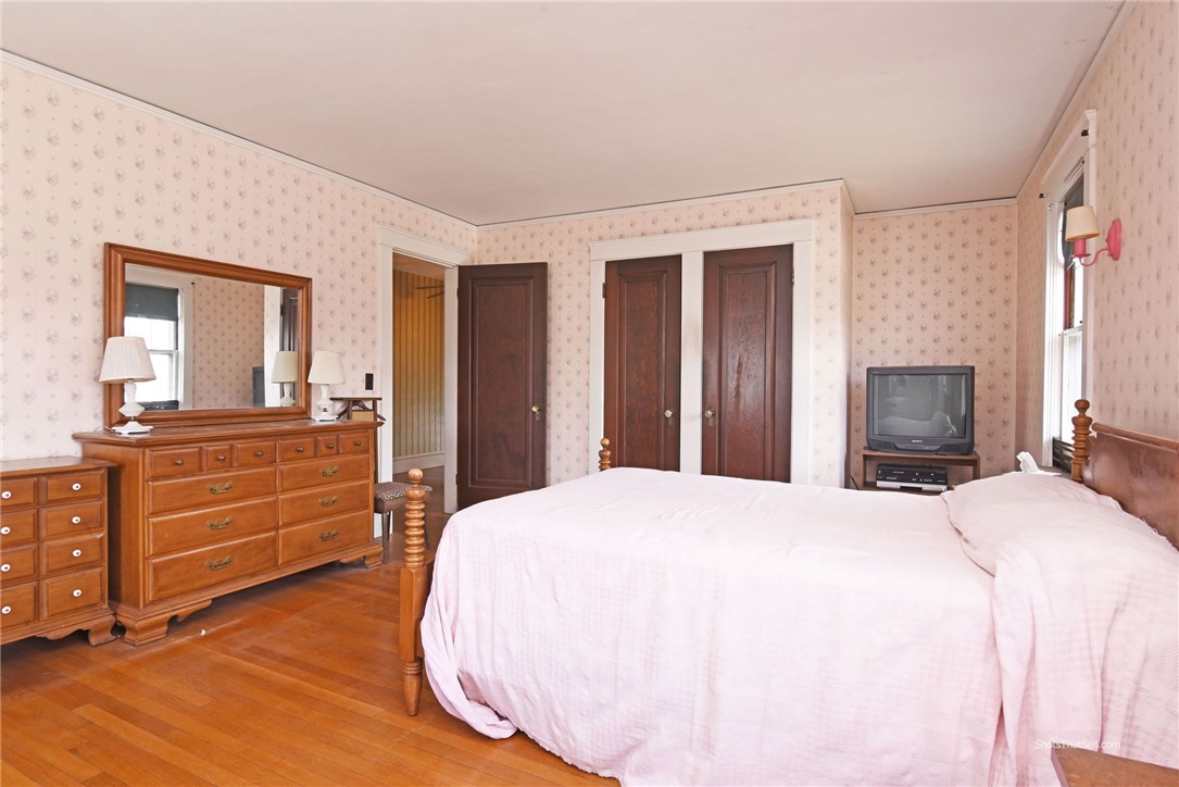 14 Brandon Road Cranston, RI 02910 - Photo 21 of 26