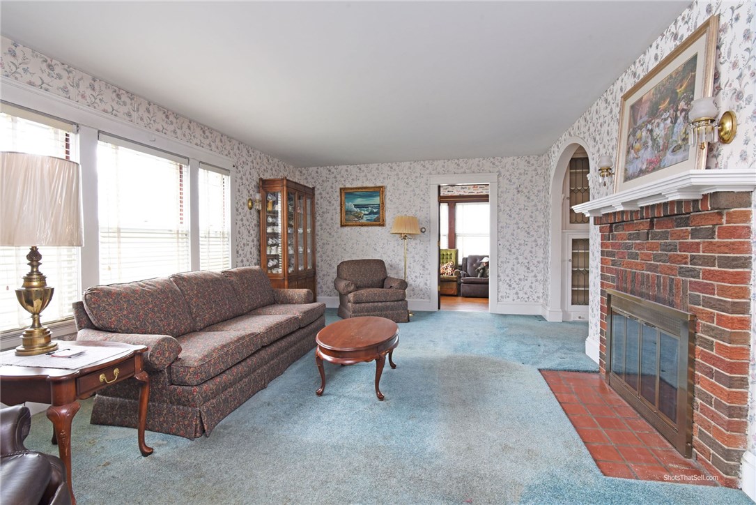 14 Brandon Road Cranston, RI 02910 - Photo 4 of 26