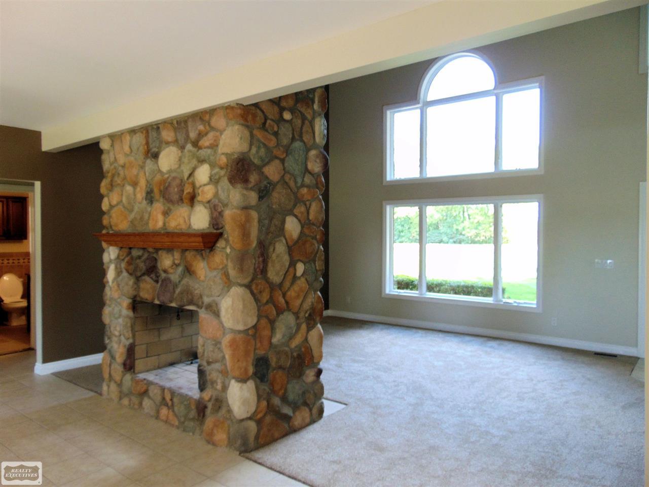 67325 Wolcott Road Ray, MI 48096 - Photo 7 of 32 31303256-6.JPG