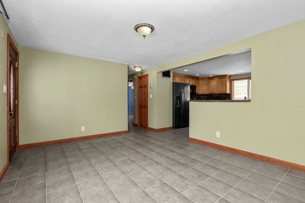 329 North Main Street Sharon, MA 02067 - Photo 4 of 30