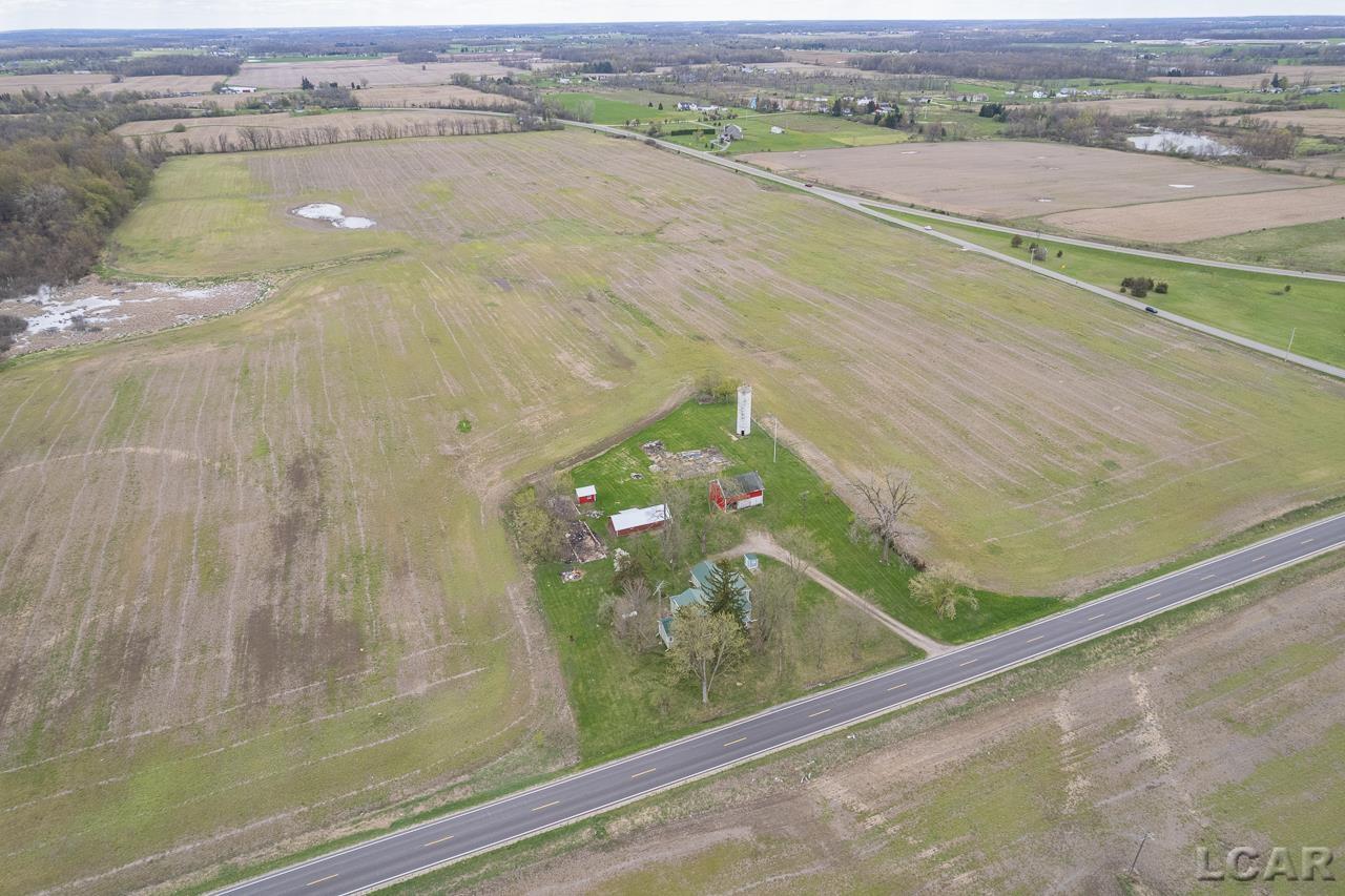 7905 Burton Road Adrian, MI 49221 - Photo 12 of 37 50139516-ee71c53e-0559-4099-81ea-9547cb15aa09.JPG