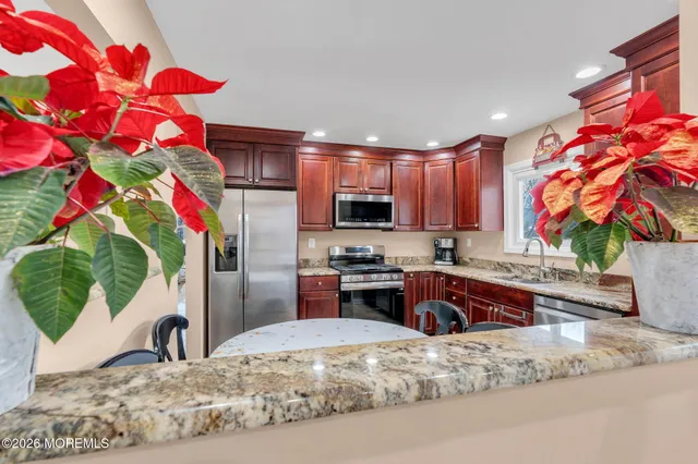 $745,000 | 8 Kilmer Drive, Manalapan, NJ 07726