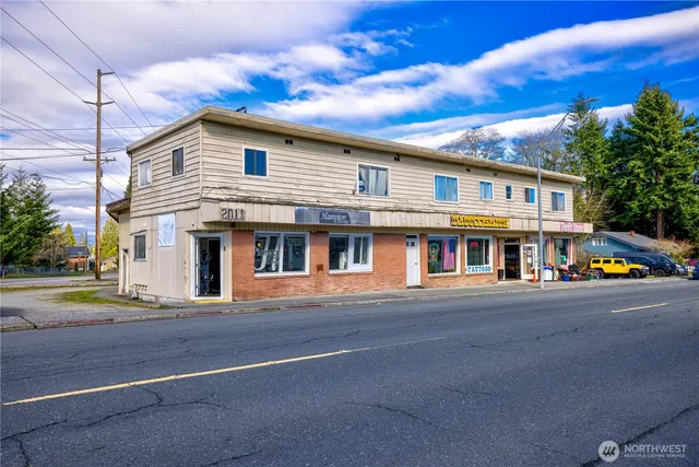 $998,000 | 2011 Madison Street, Everett, WA 98203