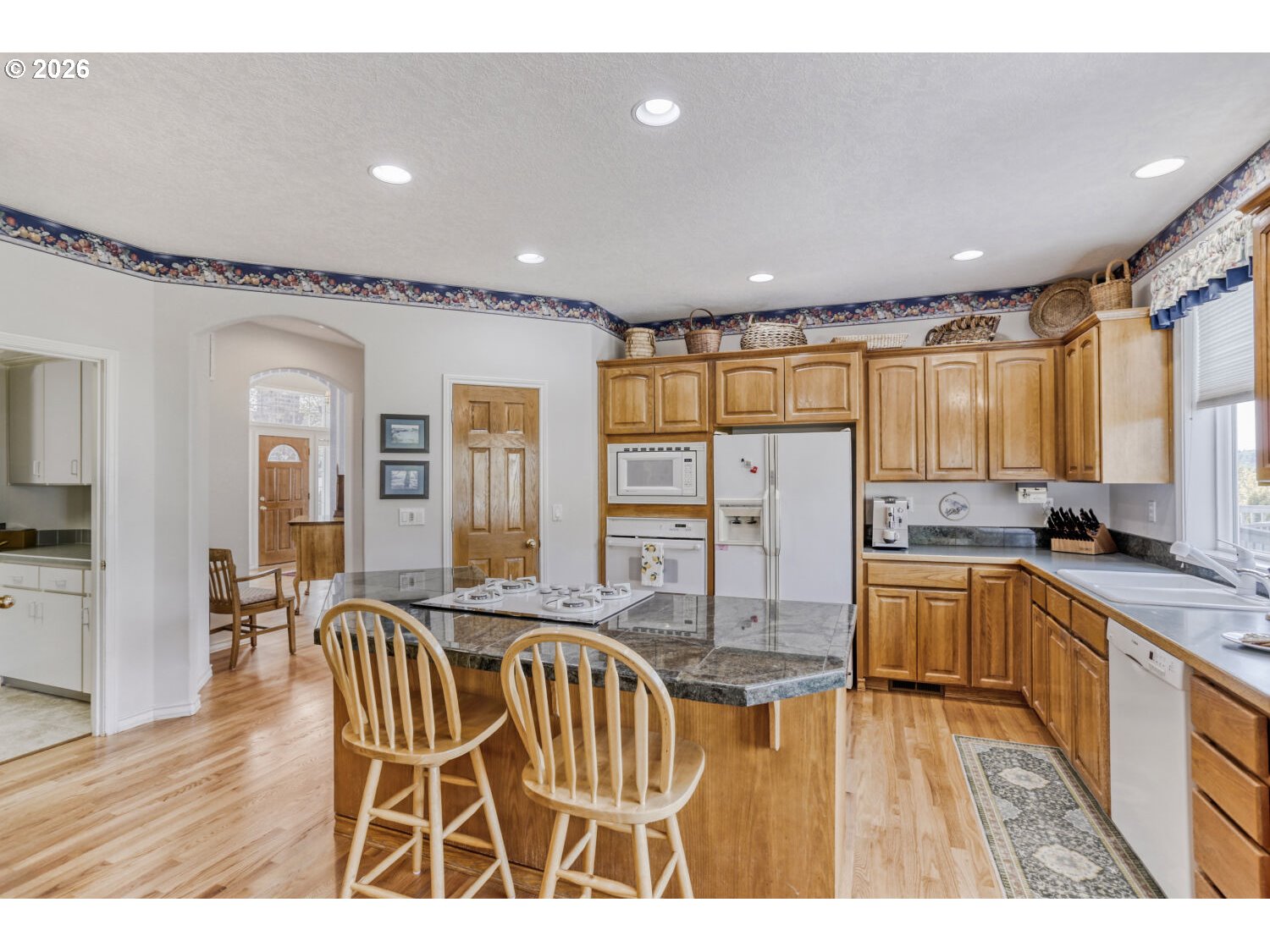 2357 Southwest Linneman Drive Gresham, OR 97080 - Photo 12 of 47