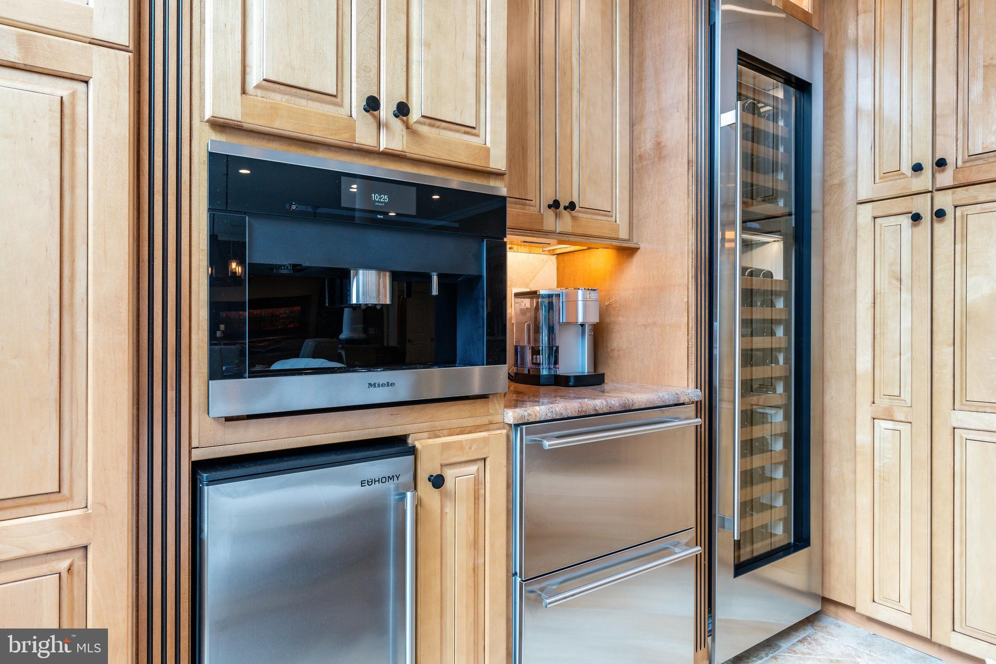 1389 Cedar Grove Road Media, PA 19063 - Photo 15 of 54 Kitchen Beverage Center