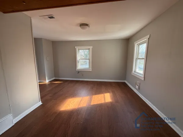 $1,200 | 814 Tennessee Street, Salem, VA 24153