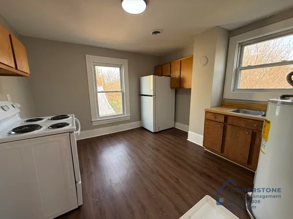 $1,200 | 814 Tennessee Street, Salem, VA 24153