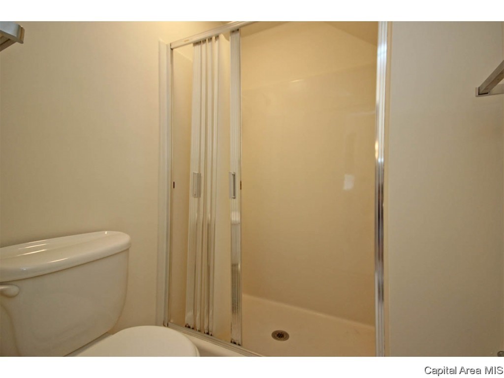 127 Golf Road Springfield, IL 62704 - Photo 31 of 36