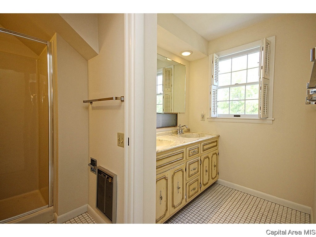 127 Golf Road Springfield, IL 62704 - Photo 32 of 36