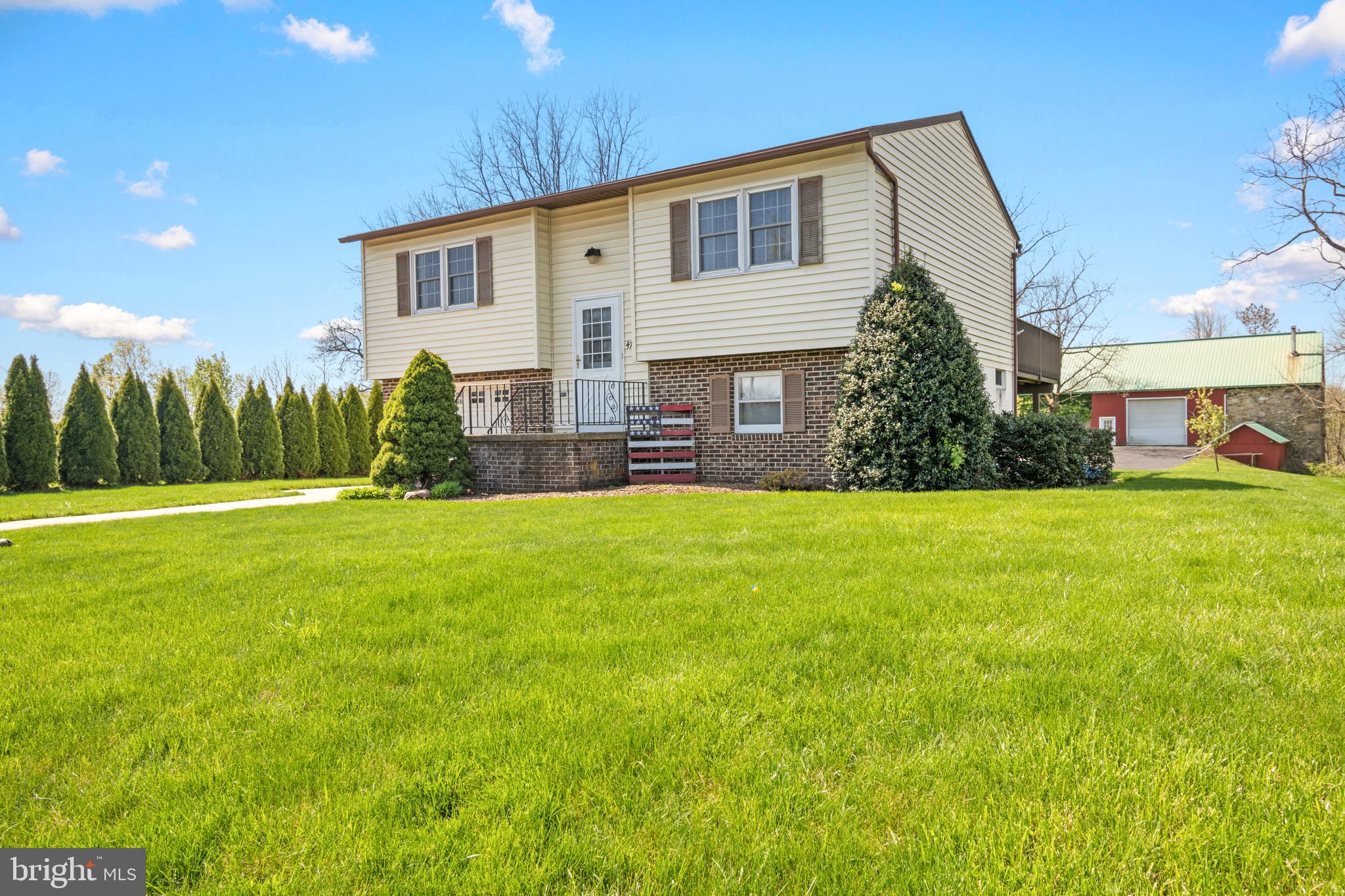 472 Estate Road Boyertown, PA 19512 - Photo 4 of 23 Gallery Image 4