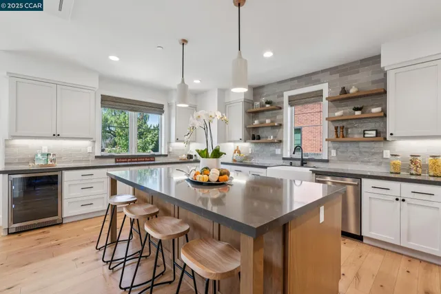 $1,399,000 | 900 Brown Avenue, Lafayette, CA 94549