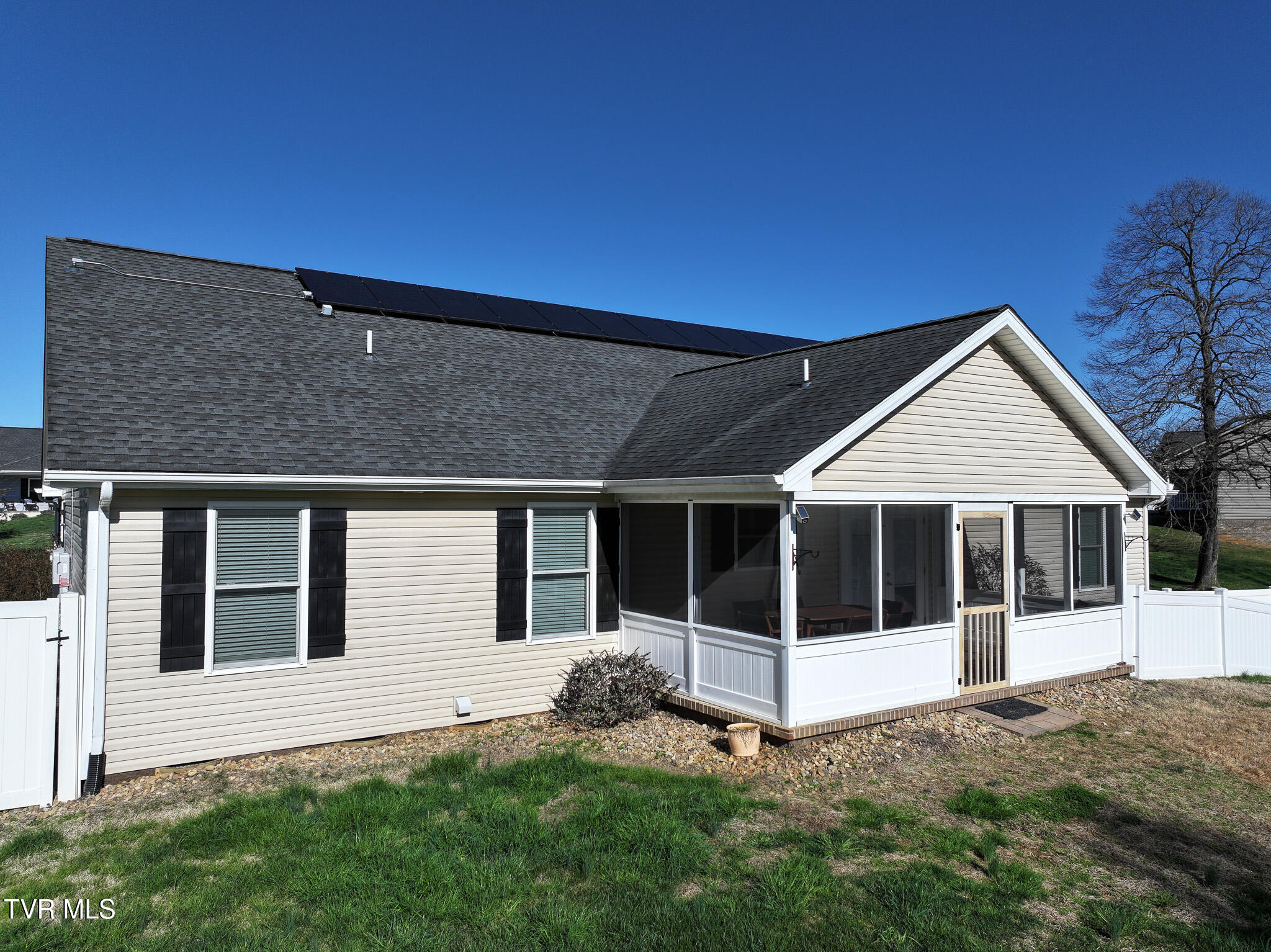 152 Grace Drive Greeneville, TN 37745 - Photo 24 of 32 DJI_20260309164212_0279_D