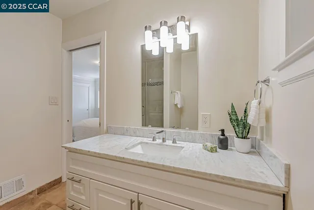 $1,230,000 | 183 Camino Pablo, Orinda, CA 94563