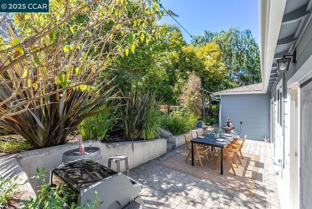 $1,230,000 | 183 Camino Pablo, Orinda, CA 94563