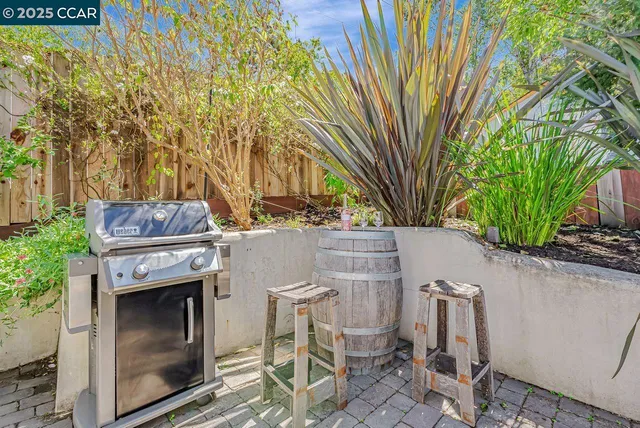 $1,230,000 | 183 Camino Pablo, Orinda, CA 94563