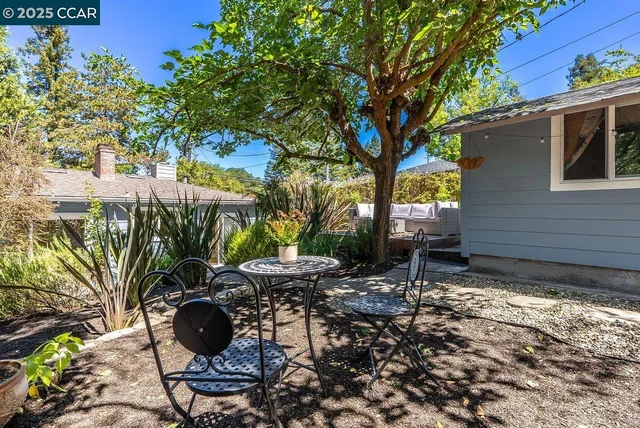 $1,230,000 | 183 Camino Pablo, Orinda, CA 94563