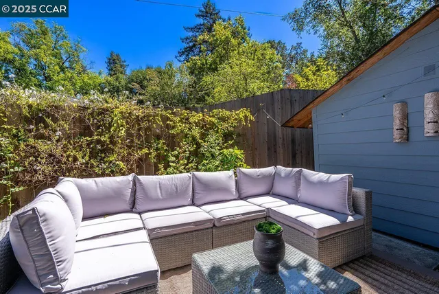 $1,230,000 | 183 Camino Pablo, Orinda, CA 94563