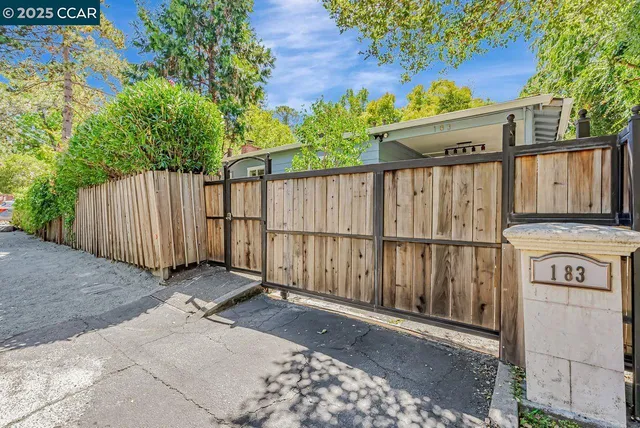 $1,230,000 | 183 Camino Pablo, Orinda, CA 94563