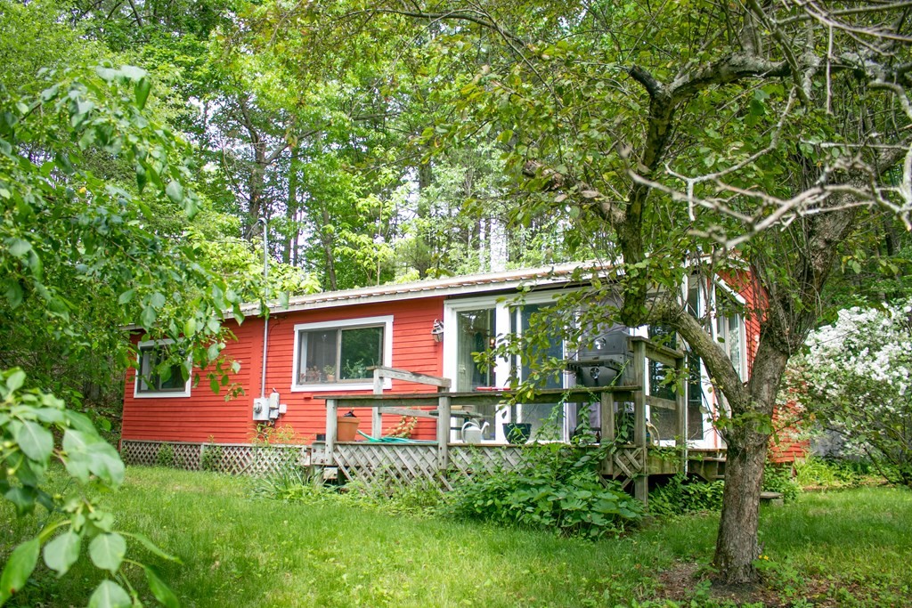 427 Turners Falls Road Montague, MA 01351 - Photo 1 of 28 Gallery Image 1