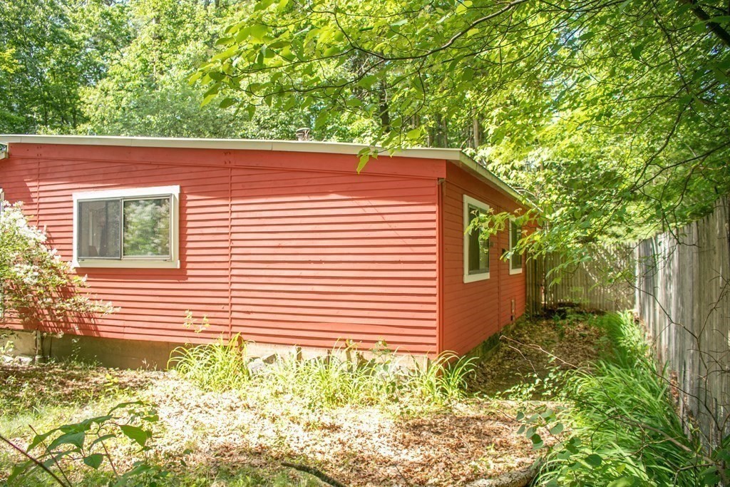 427 Turners Falls Road Montague, MA 01351 - Photo 17 of 28 Gallery Image 17