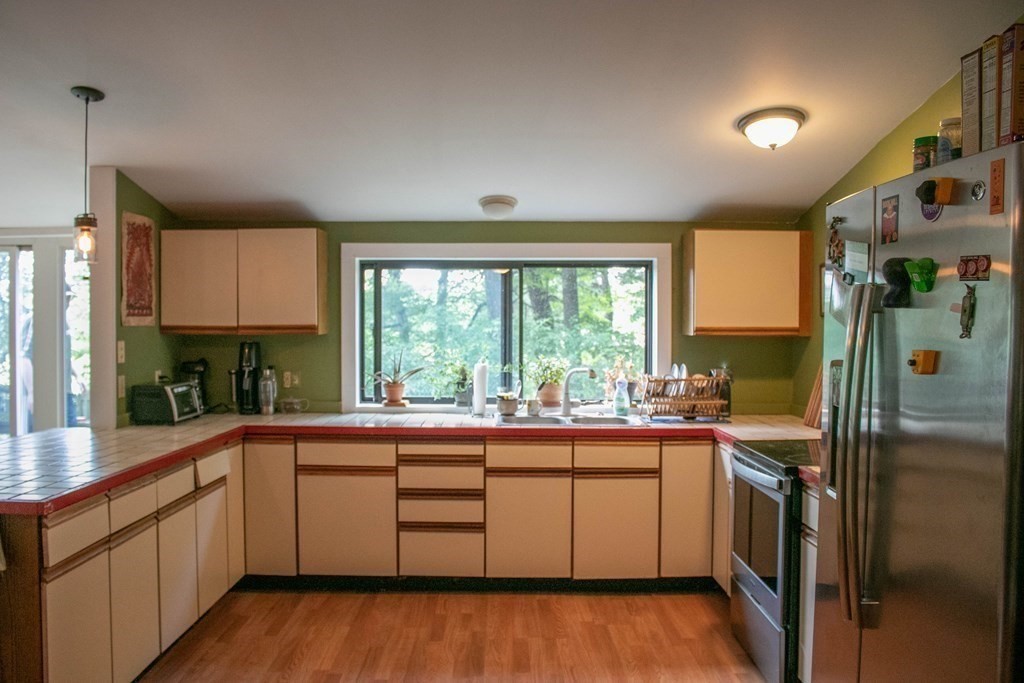 427 Turners Falls Road Montague, MA 01351 - Photo 6 of 28 Gallery Image 6