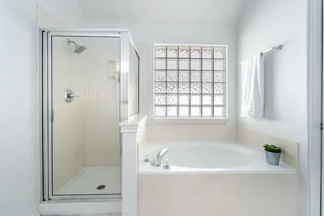 $2,695 | 13508 Campesina Drive, Austin, TX 78727