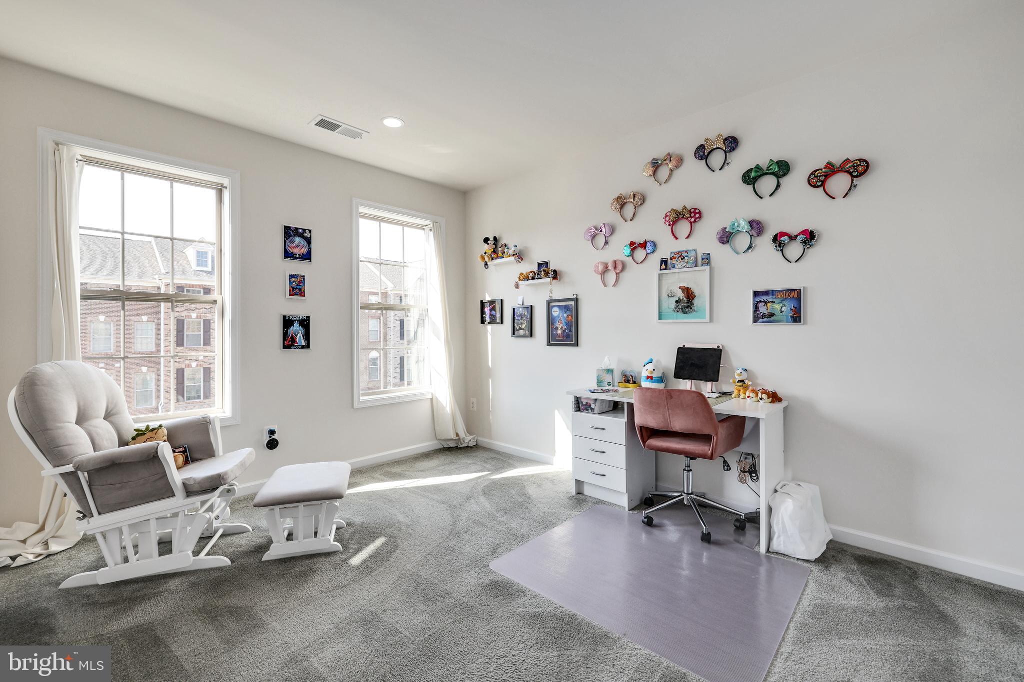 22635 Naugatuck Square Ashburn, VA 20148 - Photo 22 of 46