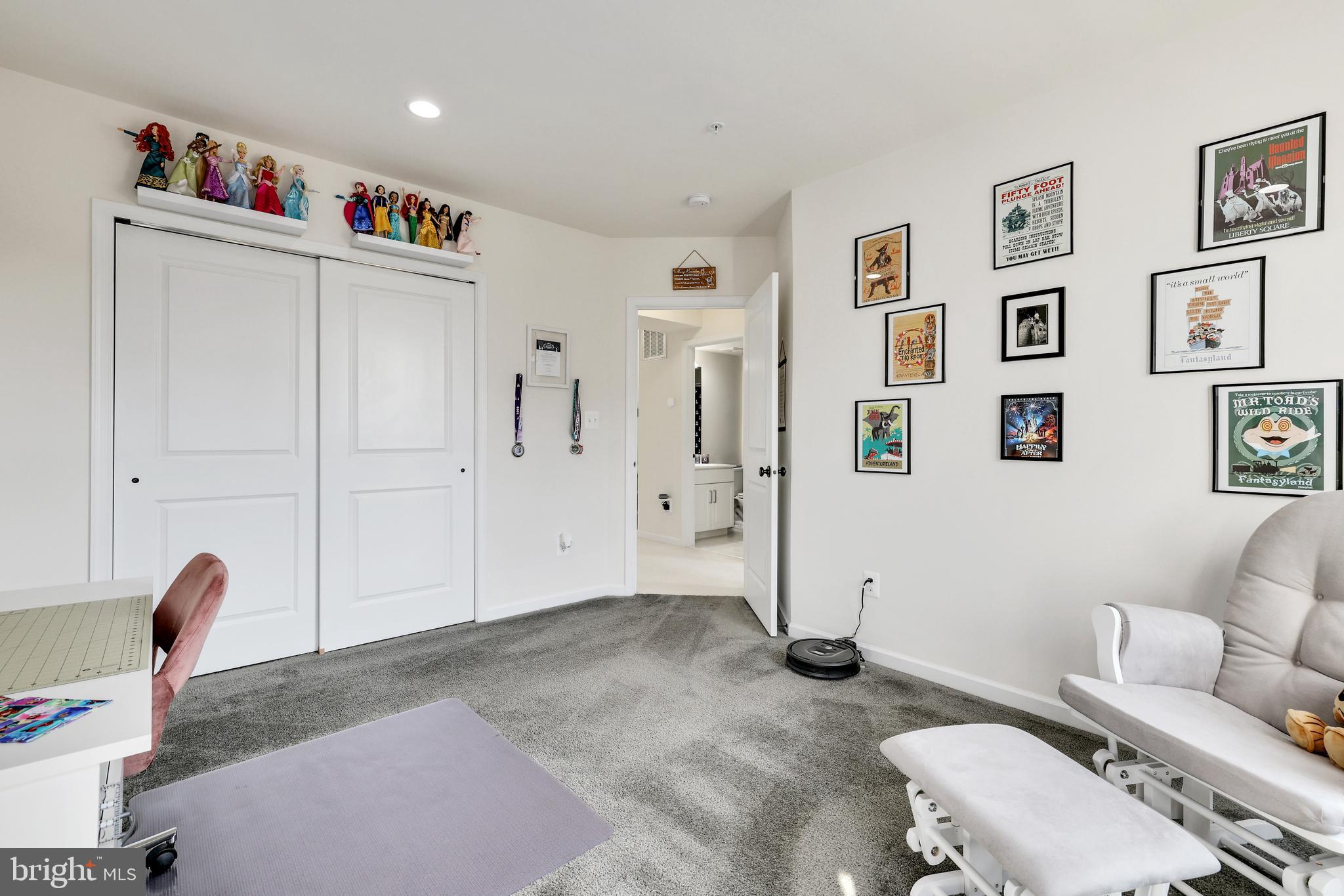 22635 Naugatuck Square Ashburn, VA 20148 - Photo 23 of 46