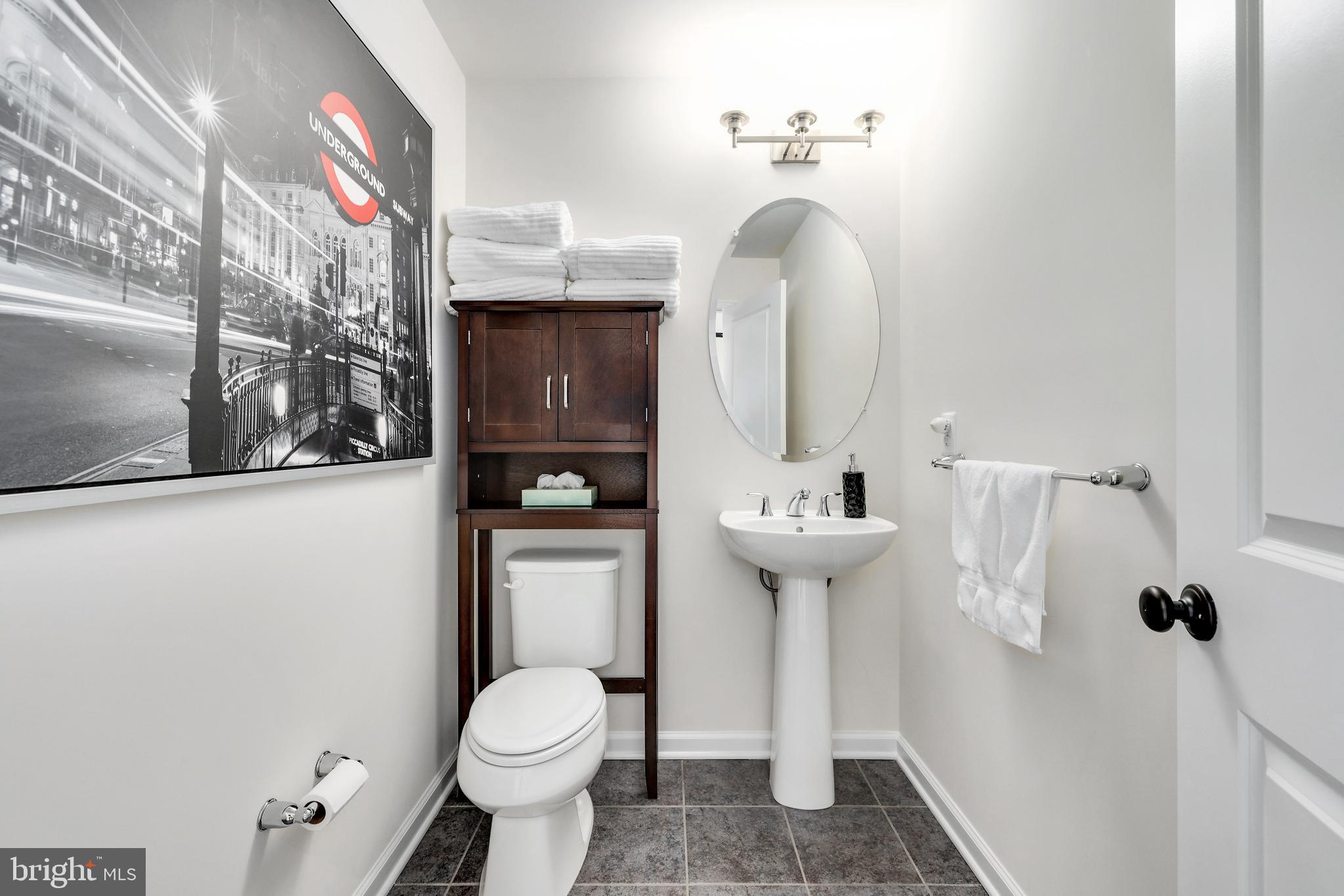 22635 Naugatuck Square Ashburn, VA 20148 - Photo 38 of 46