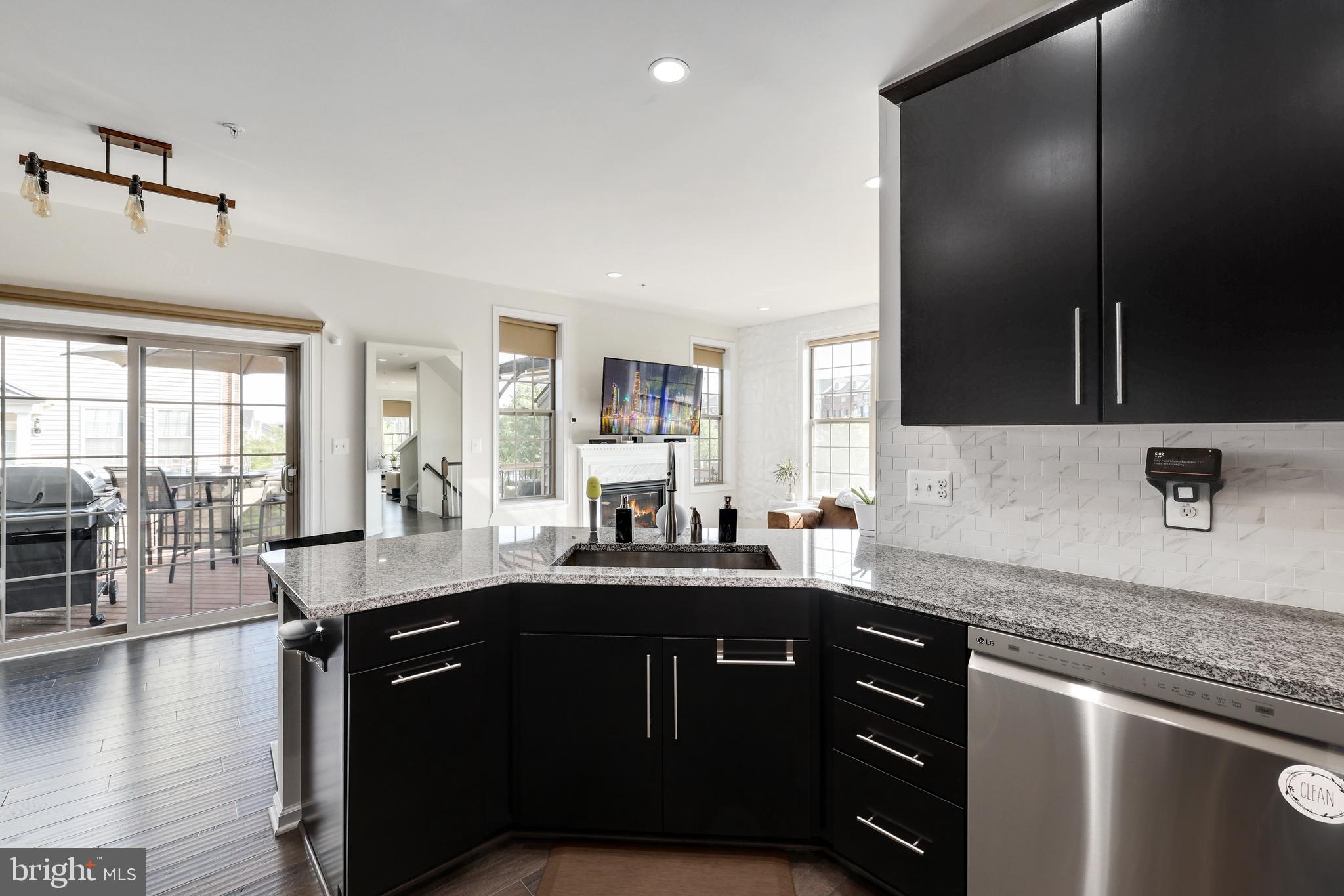 22635 Naugatuck Square Ashburn, VA 20148 - Photo 9 of 46