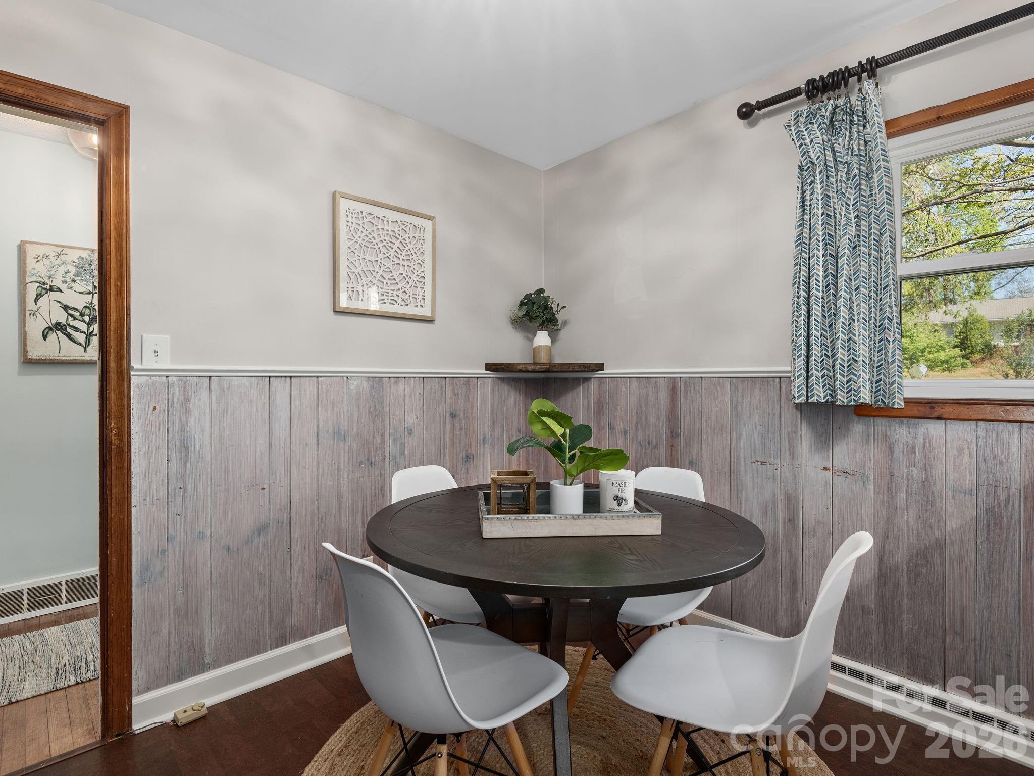 8 Fernlawn Road Asheville, NC 28805 - Photo 12 of 40
