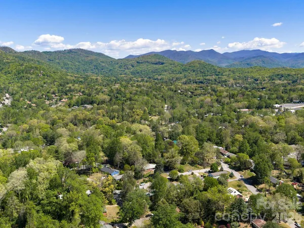 $589,000 | 8 Fernlawn Road, Asheville, NC 28805
