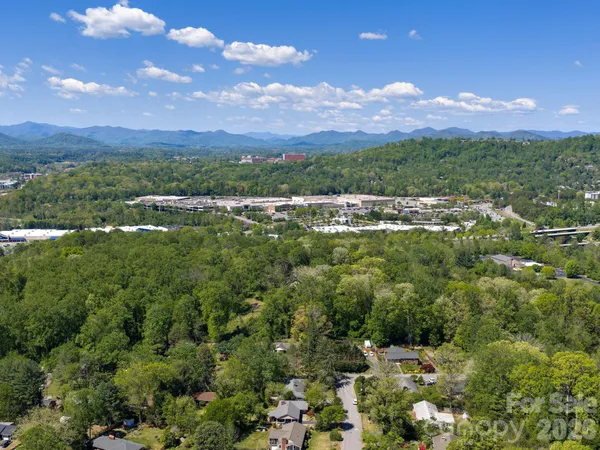 $589,000 | 8 Fernlawn Road, Asheville, NC 28805