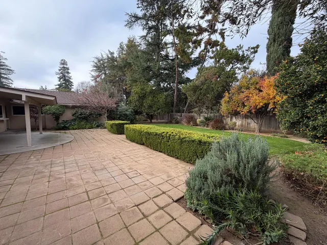 $2,500 | 1428 West Calimyrna Avenue, Fresno, CA 93711