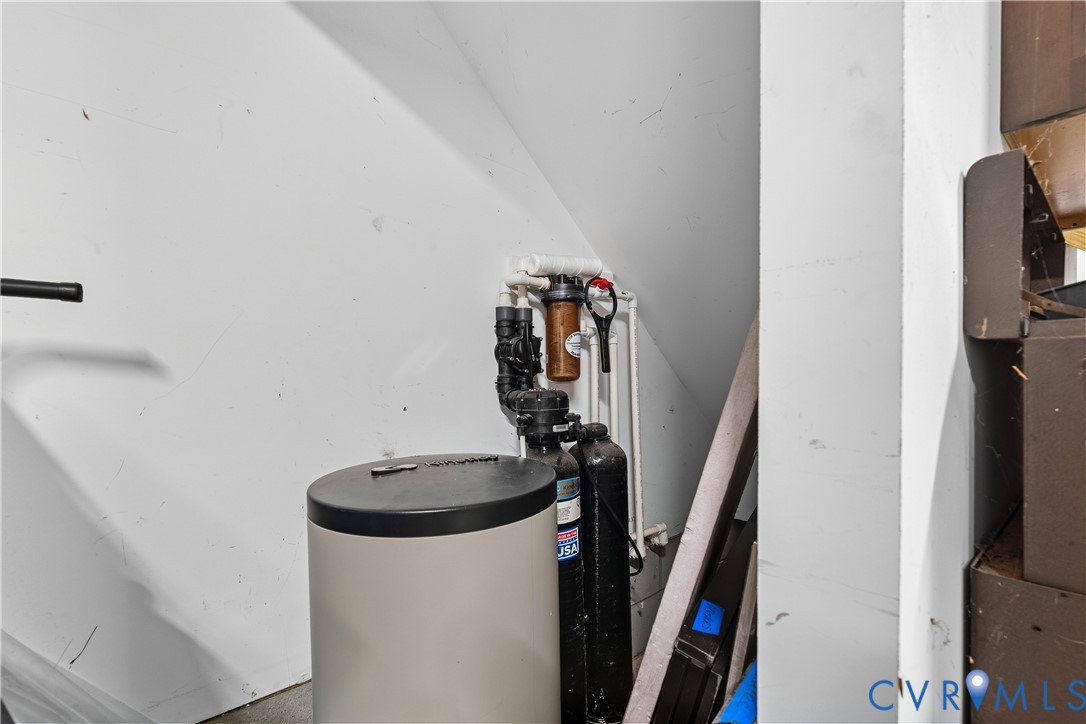 323 Windsor Road Dutton, VA 23050 - Photo 40 of 43 Kinetico whole house water filtration & softener;