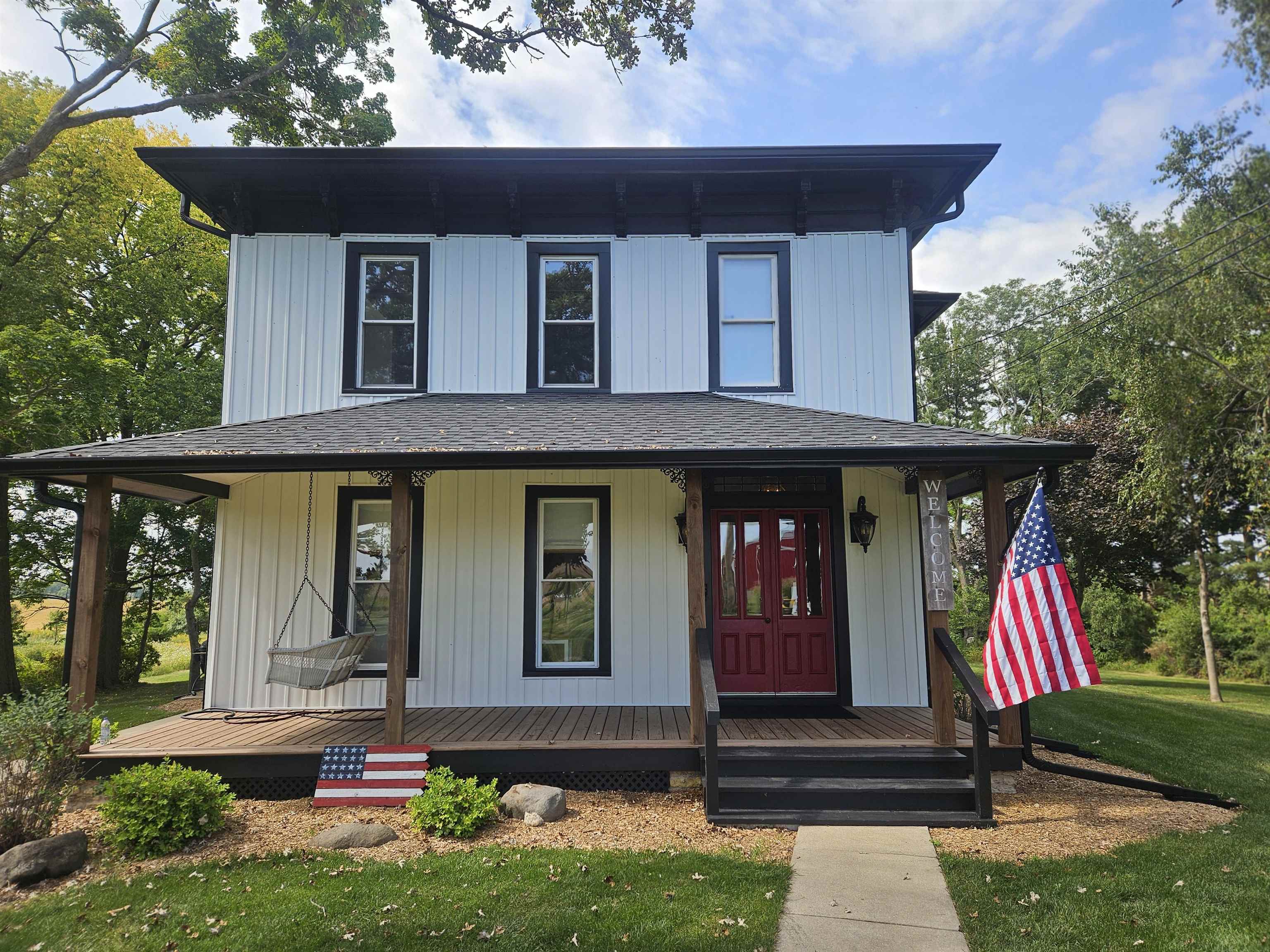 1851 West Winneshiek Road Freeport, IL 61032 - Photo 1 of 41 a front view of house with yard