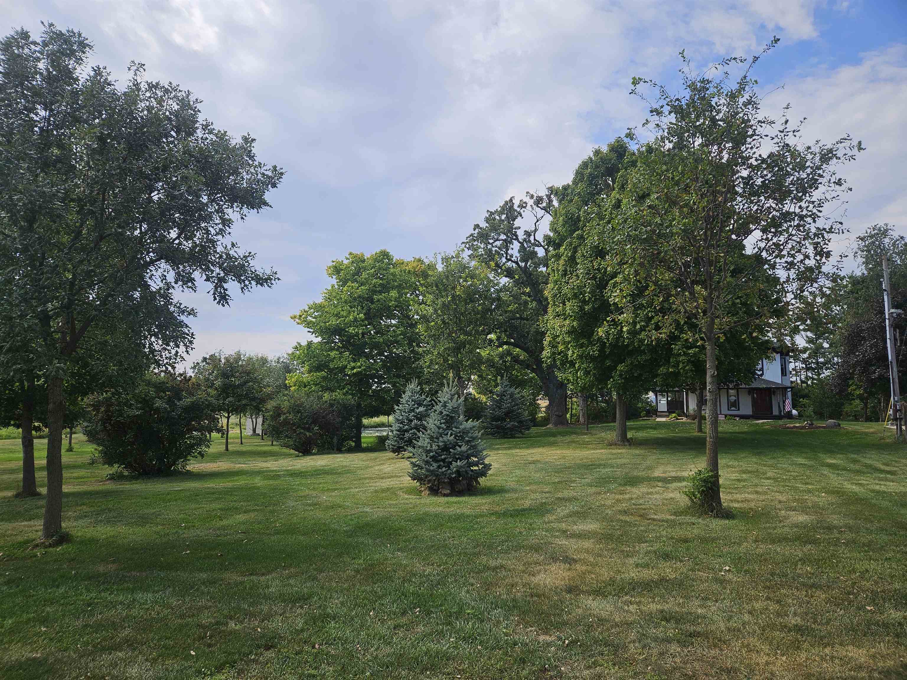 1851 West Winneshiek Road Freeport, IL 61032 - Photo 34 of 41 a view of a park