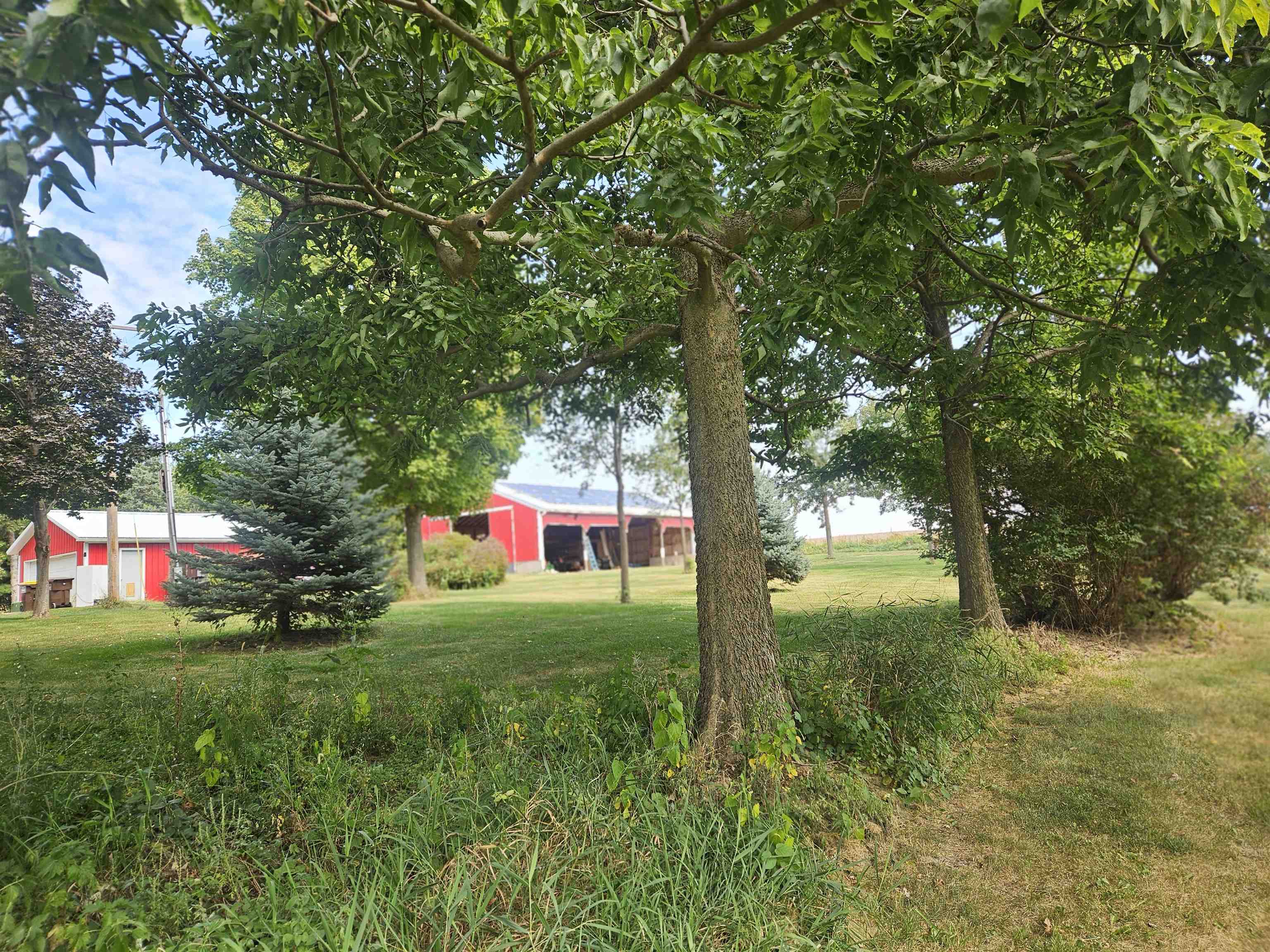 1851 West Winneshiek Road Freeport, IL 61032 - Photo 38 of 41 a view of an outdoor space