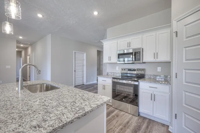 $402,900 | 333 Blanford Circle, Manchester, TN 37355