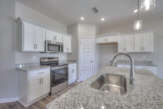 $402,900 | 333 Blanford Circle, Manchester, TN 37355