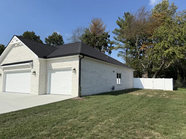 $402,900 | 333 Blanford Circle, Manchester, TN 37355