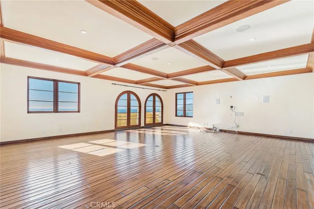 $18,000 | 17501 Castellammare Drive, Pacific Palisades, CA 90272