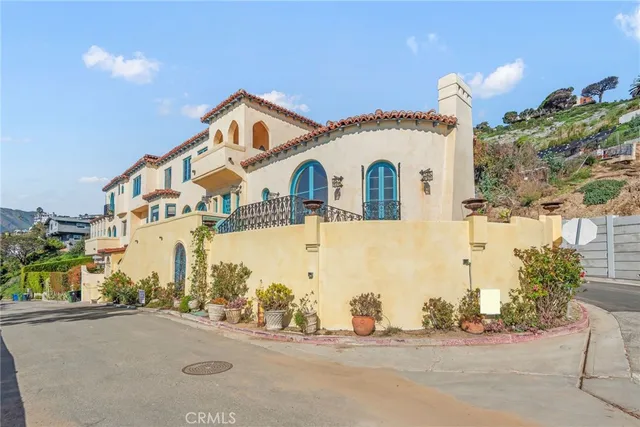 $18,000 | 17501 Castellammare Drive, Pacific Palisades, CA 90272