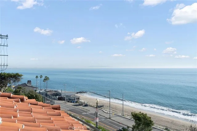 $18,000 | 17501 Castellammare Drive, Pacific Palisades, CA 90272