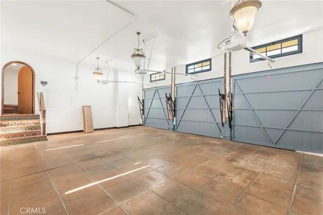 $18,000 | 17501 Castellammare Drive, Pacific Palisades, CA 90272