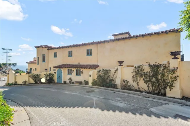 $18,000 | 17501 Castellammare Drive, Pacific Palisades, CA 90272