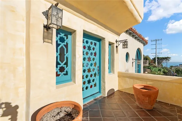 $18,000 | 17501 Castellammare Drive, Pacific Palisades, CA 90272