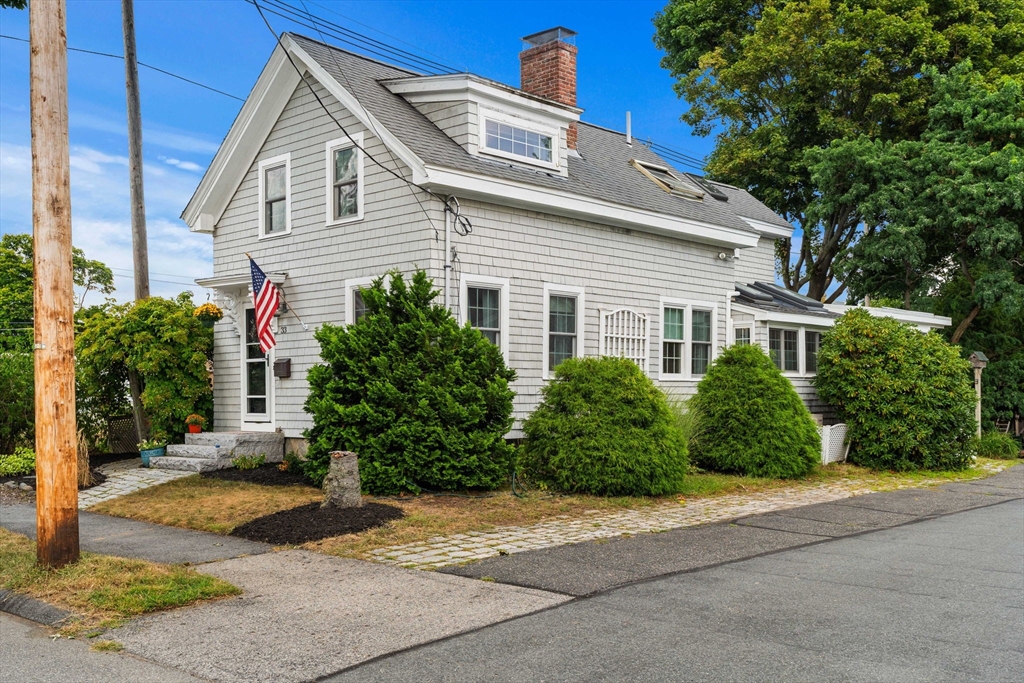 33 Putnam Street Danvers, MA 01923 - Photo 3 of 38 Gallery Image 3